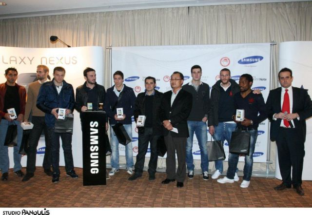 Samsung Galaxy Note και Galaxy Nexus δίπλα στον Ολυμπιακό